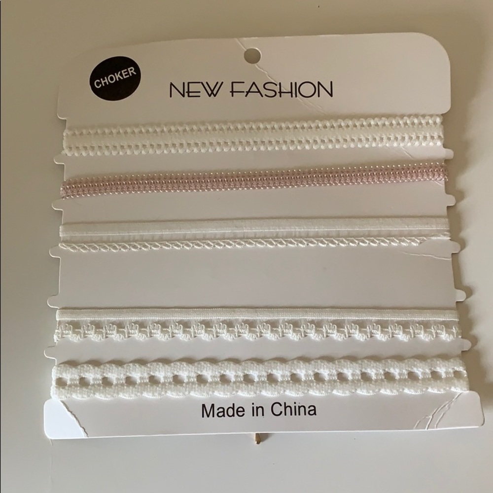 Pack of new chokers